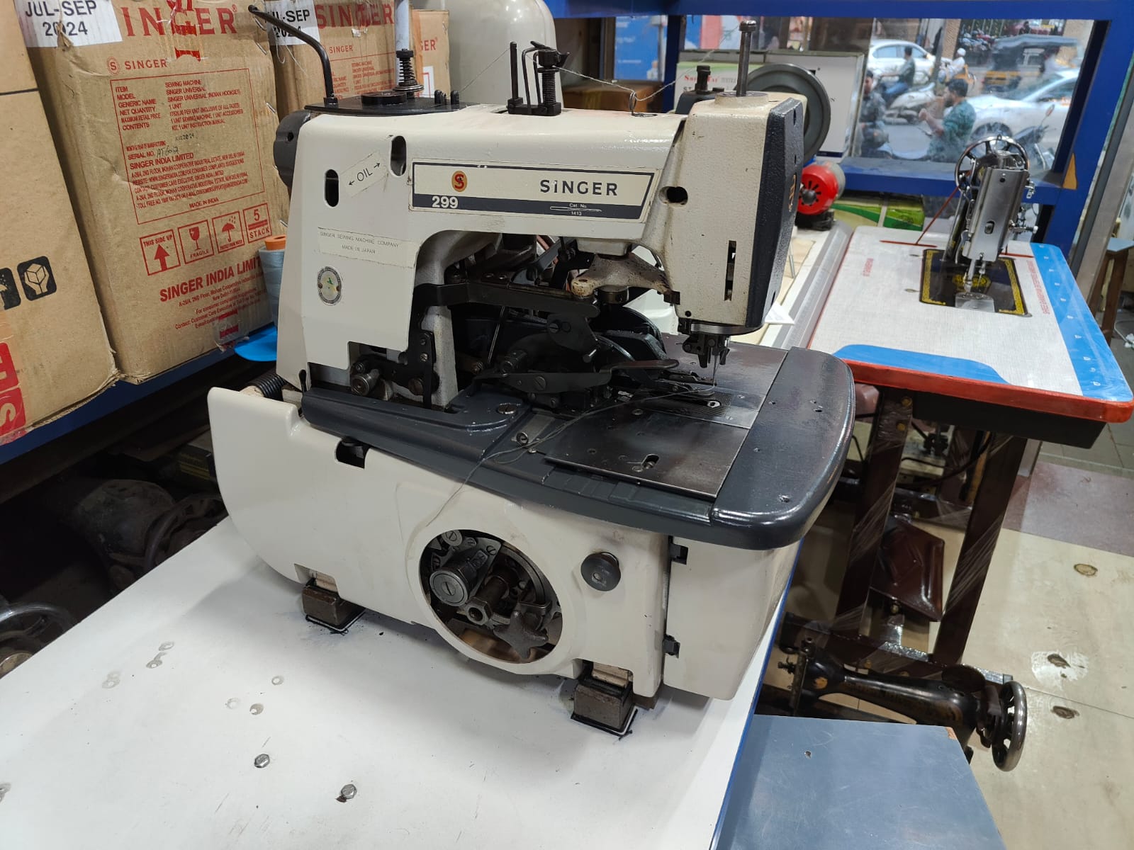 SINGER 299